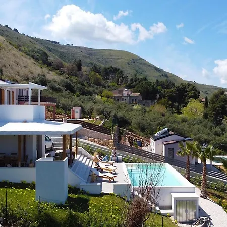Bellacosa Con Piscina Privata Vista Mare